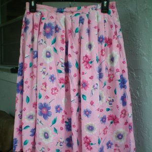 Beautiful Bobbie Brooks Spring/Summer Floral Skirt